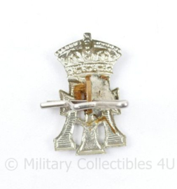 WO2 Britse collar badge 19th Regiment of foot 19th Hussars  - 2,5 x 1,5 cm - origineel