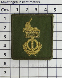 KL Landmacht vaardigheids borst embleem Groepswaardering/Individuele Bekwaamheid - met klittenband - afmeting 4,5 x 5 cm - origineel