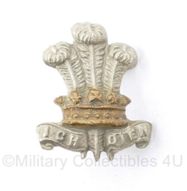 Britse naoorlogse  badge Prince of Wales ICH DIEN - 2,5 x 2 cm - origineel