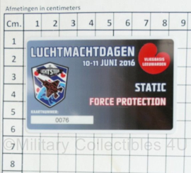 KLU Koninklijke Luchtmacht entreepas Force Protection Luchtmachtdagen 10 en 11 juni 2016 Vliegbasis Leeuwarden - 8 x 5,5 cm - origineel
