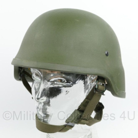 M92 M95 composiet helm B826 ballistische helm - 1e model 2008 lichter groen met nieuwste liner - maker Induyco - Ongedragen -  maat Medium = 55 tm. 57 cm.-  origineel