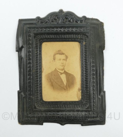 Vintage pasfoto in lijst begin 1900 - 17 x 13 cm - origineel