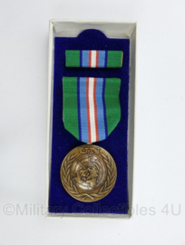 Defensie UNTAC United Nations Transitional Authority in Cambodia medaille met baton in doosje - origineel