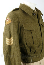 MVO uniform jas Rode Kruis Arts - rang Sergeant - maat 48 - origineel