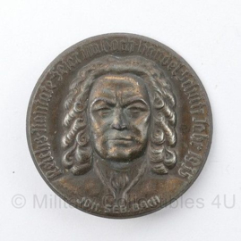 WO2 Duitse tinnie  Reichs Kantate Feier im Bach Händel Schütz Jahr 1935 Joh.Seb.Bach- diameter 3,5 cm - origineel 1935