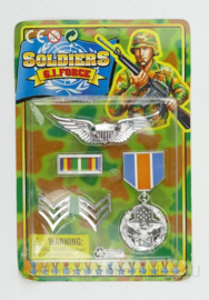 Soldiers G.I. Force insigne en medaille setje - ongeopend in de doos - cadeau tip!