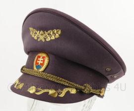 Tsjechische hoge officiers platte pet met insignes  - maat 55, 56 of 59 cm.  - origineel