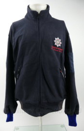 Northern Ireland Fire & Rescue fleece jas met rugtekst - maat Large - gedragen - origineel