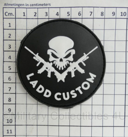 Ladd Custom 3D PVC embleem met klittenband - 8 cm diameter - origineel