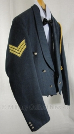 Brits Luchtmacht Avond Tenue jas met koord, gilet, overhemd en strik - gouden knopen  - maat 52 - origineel