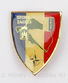 Franse NATO SFOR-SC Zagreb speldje - 5 x 4 cm - origineel
