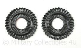 WO1 Duitse Pickelhaube kokardes metaal - PAAR - replica