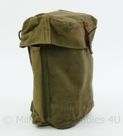 MVO gasmasker tas leeg voor T1 K62 gasmasker - 25 x 15,5 x 11,5 cm - origineel