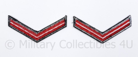 KM Koninklijke Marine arm rangemblemen paar - rood op zwart - Matroos der 2e klasse - 8,5 x 4 cm - origineel