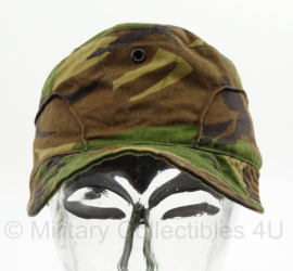 KL Nederlandse leger en Korps Mariniers Woodland camo pet - nieuw model - gedragen - maat 60 cm -  origineel