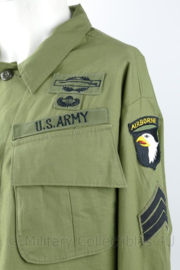 US Army Jungle Fatique shirt 3rd Pattern - topkwaliteit replica 1968 shirt met originele insignes - maat Large regular