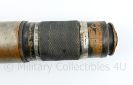 Britse 1914 Artillery Gun Sighting met kist in een zeer goede staat - de optiek is nog helder - 73 x 14 x 11 cm - origineel