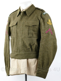 MVO jas Geneeskundige troepen 1956 met rang insignes en eenheid - Soldaat 2e klasse 1e Legerkorps - maat 51 ¾ - origineel