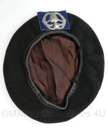 KMAR Koninklijke Marechaussee baret met insigne jaren 50 - vroeg model - maat 55 - gedragen - origineel