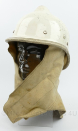 Vintage Nederlandse Brandweer helm met kam en nekflap wit - origineel
