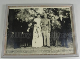 Foto in lijst Luftwaffe Afrikakorps soldaat met familie - 19,5 x 25,5