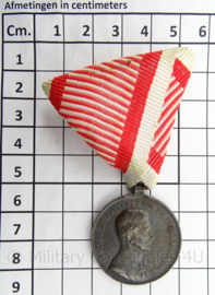 Oostenrijkse Medaille met lintje - Fortitudini - afmeting 5 x 8 cm - origineel