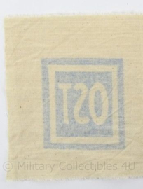 WO2 Duits embleem OST voor op de borst van het uniform van OST arbeiters  - afmeting 34 x 15 cm - replica