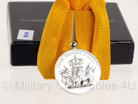 Defensie Medaille 24 jaar trouwe dienst - Zilver - Wilhelmina (huidig model) 5,5 x 4 cm - Origineel