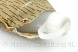DDR veldfles met strichtarn camo hoes en  aluminium drinkbeker - origineel