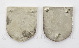 WO2 Duitse SS metalen Tropenhelm insigne SET - 3,3 x 4 cm - replica