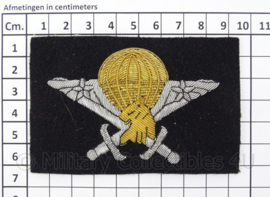 Onbekend parawing embleem Saudi Arabie? - zwart - 9 x 6 cm - origineel