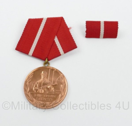 DDR NVA medaille für treue Dienste in den Kampfgruppen im bronze in doosje - origineel
