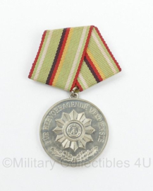 DDR NVA Hervorragender Verdienste medaille im Silber - origineel