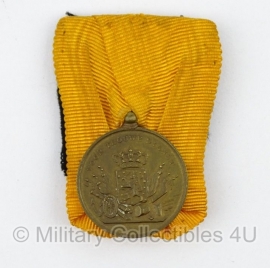 Bronzen Nederlandse medaille voor 12 jaar Trouwe Dienst- Juliana - origineel