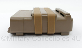 Defensie kunststof M4 C7 C8 magazijnhouder Coyote - 8 x 3,5 x 10,5 cm - nieuw - origineel