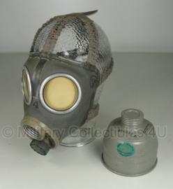Gasmasker Zweeds M1936 gedateerd 1939 tot 1943 - ongebruikt / MET filter - origineel WO2