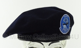 AWACS NATO Air Base E-3A MP Military Police BARET Ongebruikt - 57 of 58 cm. - origineel