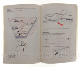 Nederlandse leger handboek voor de soldaat VS 2-1350 - 1980 of 1988 - origineel