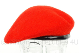 Britse leger rode baret - all wool - maat 7,5 = 59 cm. - origineel