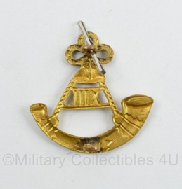 Britse WO2 cap badge 13th Battalion The Macquarie Regiment - 3,5 x 3,5 cm - origineel