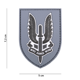 Embleem 3D PVC - met klittenband - Who Dares Wins Special Forces SAS  - Grijze achtergrond - 7,2 x 5 cm.