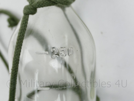 Glazen fles met draagstel - onbekend -  15 x 6 cm - origineel