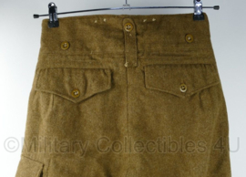 Britse P49 Battledress trouser - Lijkt op WO2 model  - size 4 = waist 30 tm. 34 inch  - origineel