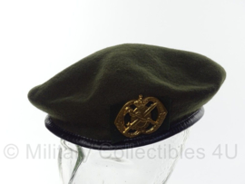 KL Nederlandse leger baret met Geneeskundige Dienst insigne - vorig model - maat 57 t/m 60 cm - origineel