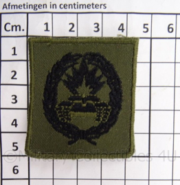 KL Landmacht vaardigheids borst embleem Pantserbestrijdingssystemen - GVT - afmeting 4,5 x 5 cm - origineel