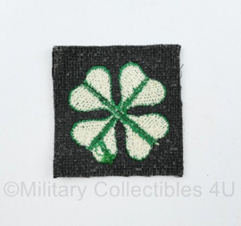 Defensie vroeg model klavertje vier 4e Divisie mouw embleem -  grote versie - 5 x 5 cm - origineel