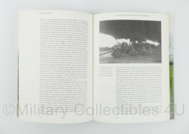 Boek De geschiedenis van 1 Divisie '7 December' 1946-1996