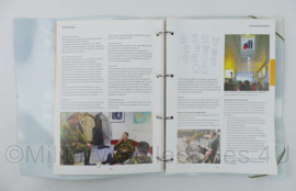 Handboek VEVA Medewerker Vrede en Veiligheid Deel 2 - 25 x 4 x 32 cm - origineel