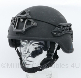 Revision DOKS helm Baltskin Viper P6N Zeldzaam zwart model - maat 4 (56,4 tm. 61 cm.) = L /XL - origineel