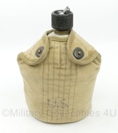 WO2 US Army veldfles set - aluminium fles 1918, aluminium beker 1942 en khaki hoes 1942 - origineel